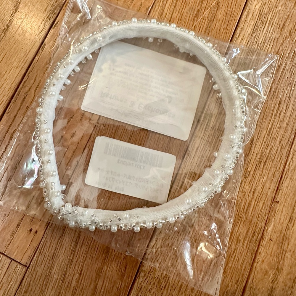 Elegant Pearl-Embellished White Hairband